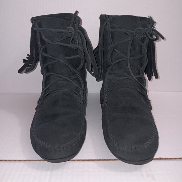 MINNETONKA SUEDE FRINGE MOCCASIN ANKLE BOOTIES - Picture 9 of 10